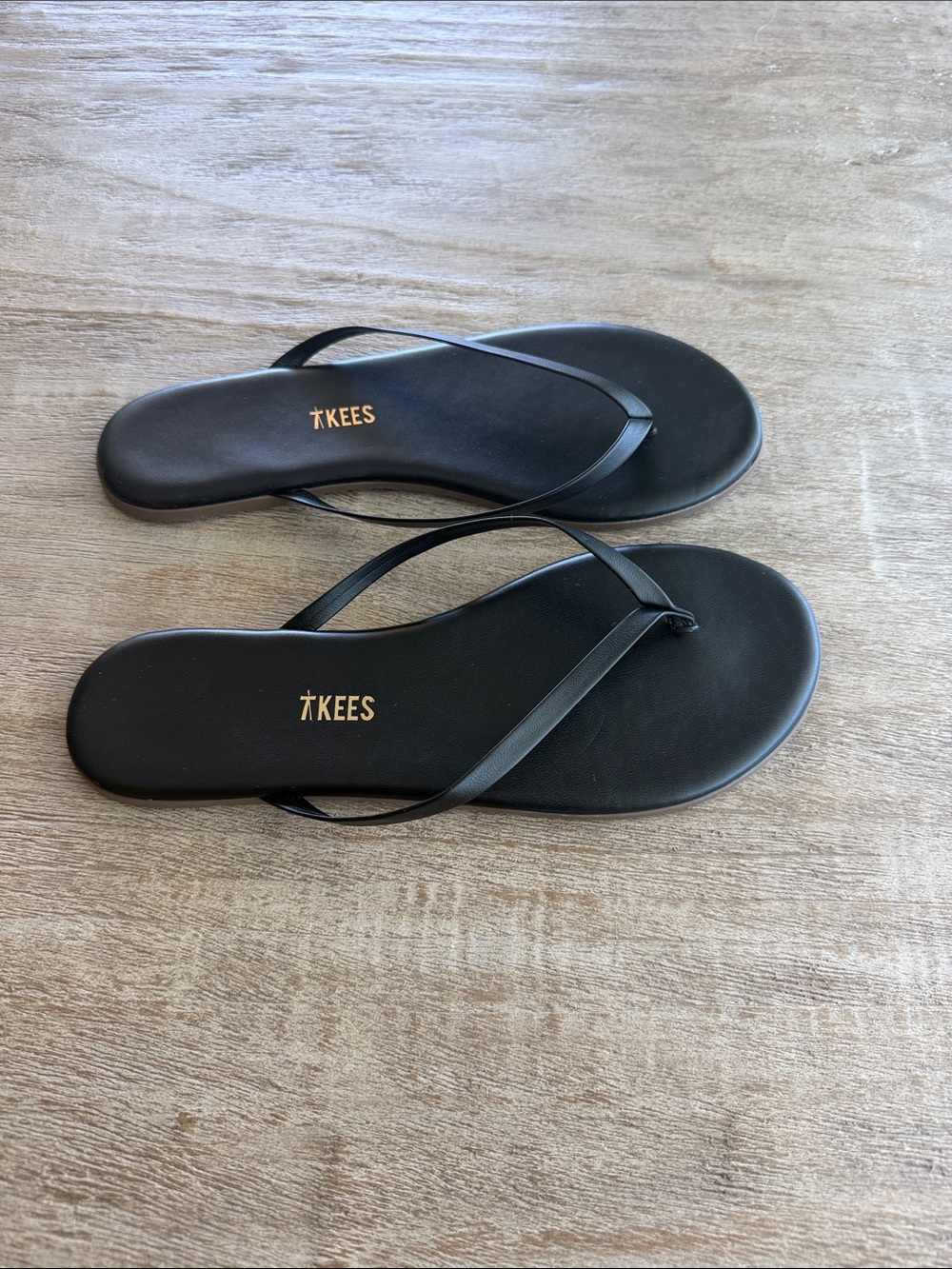 TKEES (never worn) Black Slim-Strap Flip Flop Sandals - Picture 2 of 4